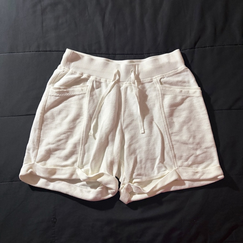 New Directions 100% Cotton Size Small All White Comfy Shorts